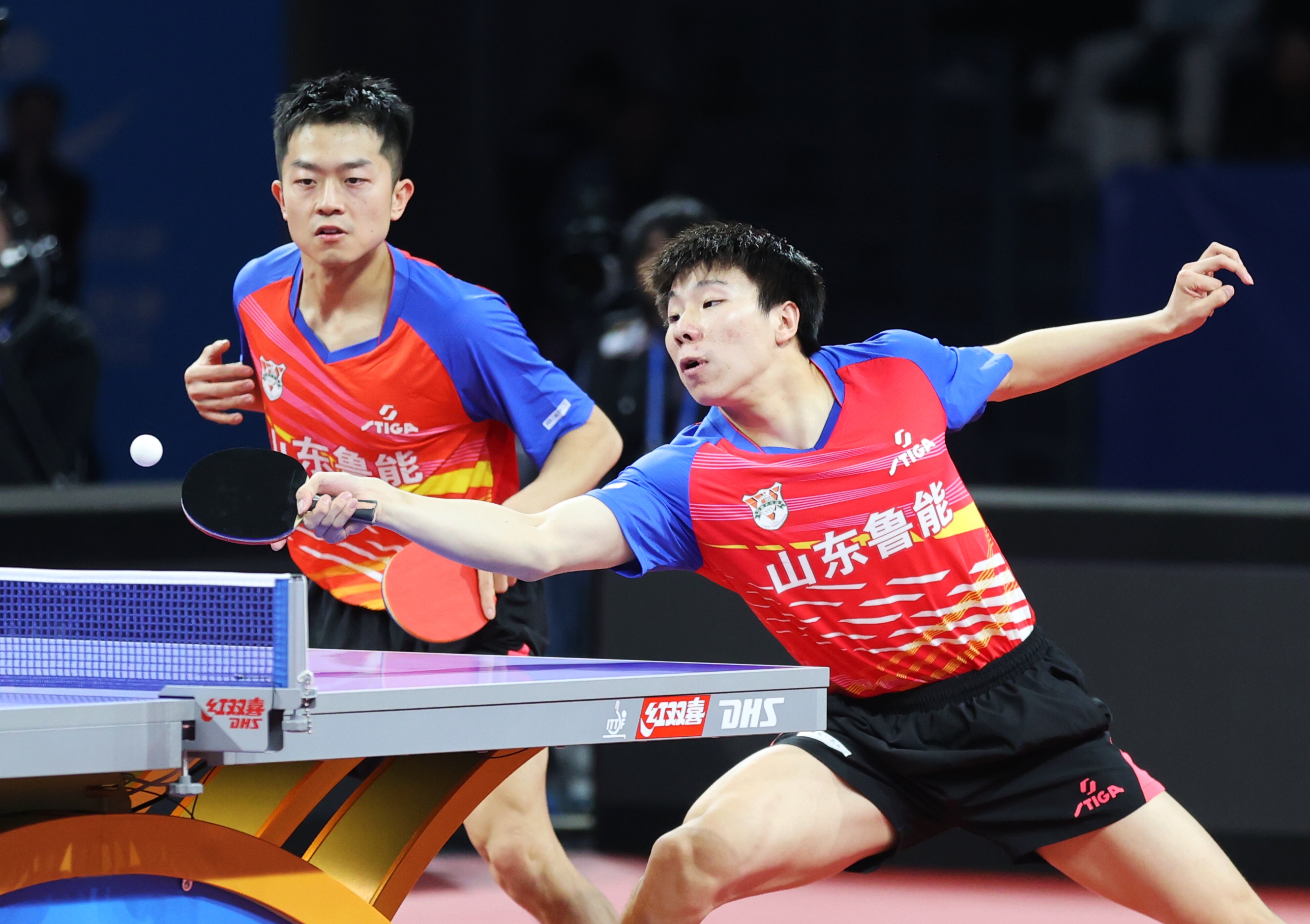 开云下载-山东鲁能全面占优，轻松战胜对手