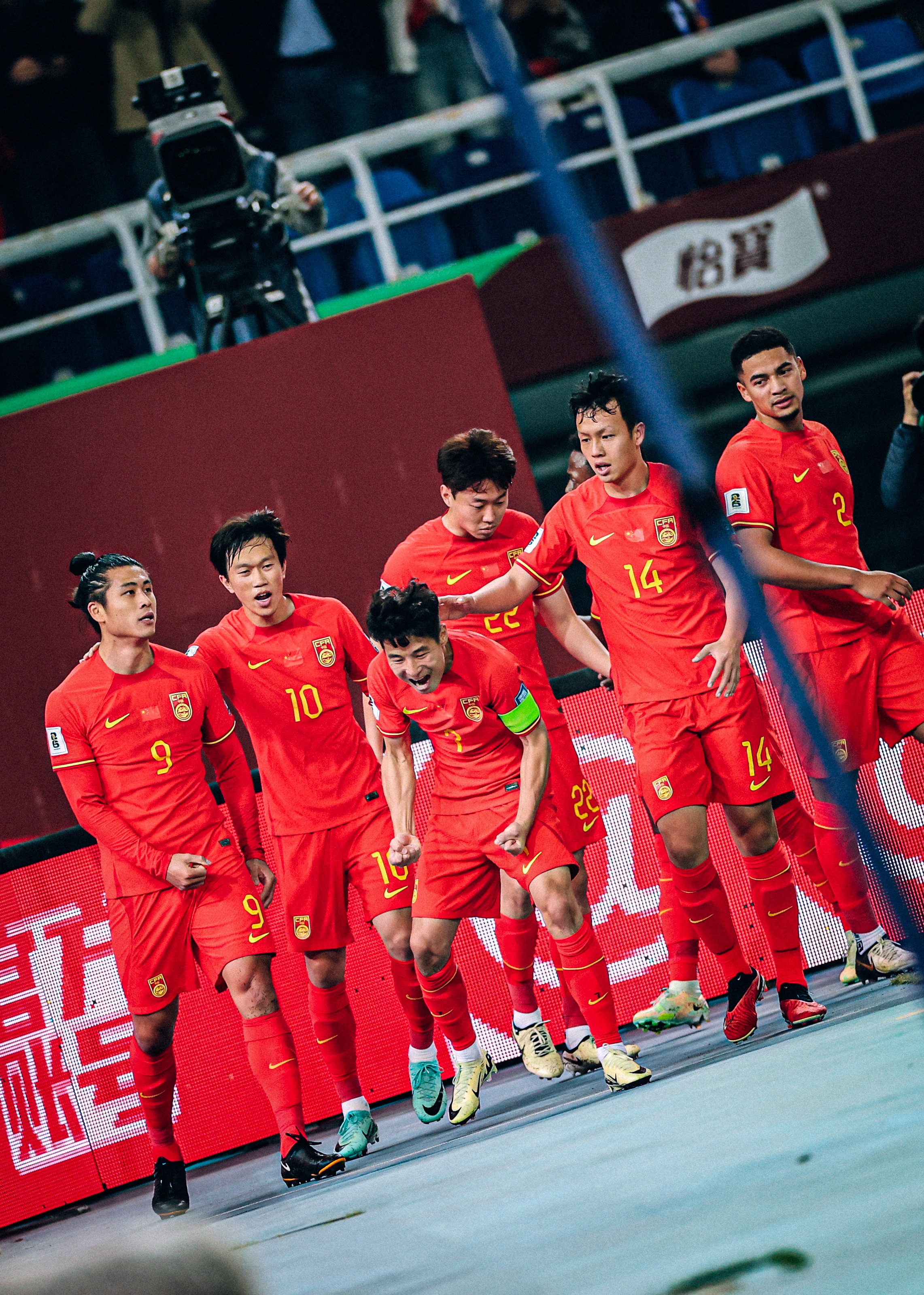 开云体育APP下载-精彩绝伦！足球亚洲壮观对抗颇具看点的简单介绍