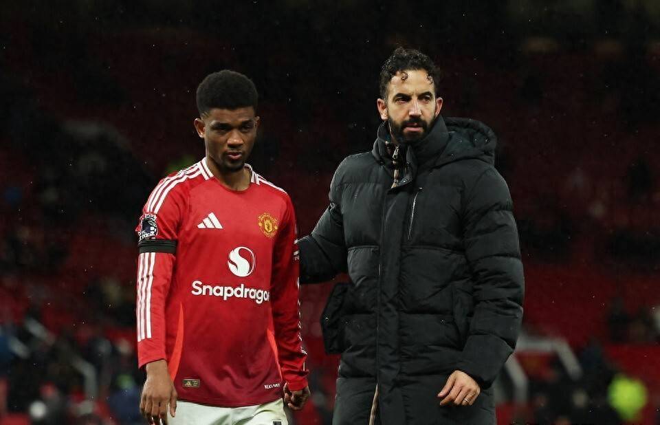 关于曼联客场失利,英超联赛排名下滑局势严峻的信息 关于曼联客场失利,英超联赛排名下滑局势严峻的信息