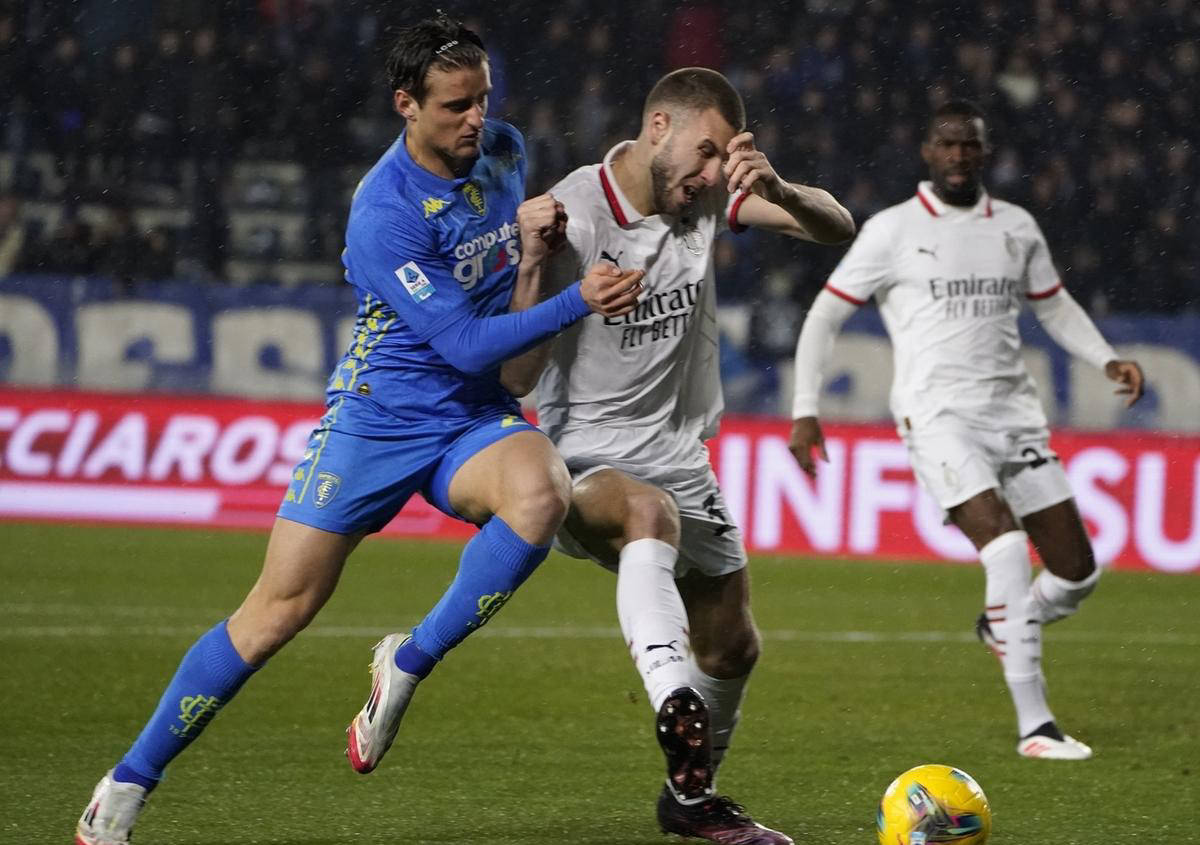 关于AC米兰客场平局,冠军之路愈发曲折的信息 关于AC米兰客场平局,冠军之路愈发曲折的信息