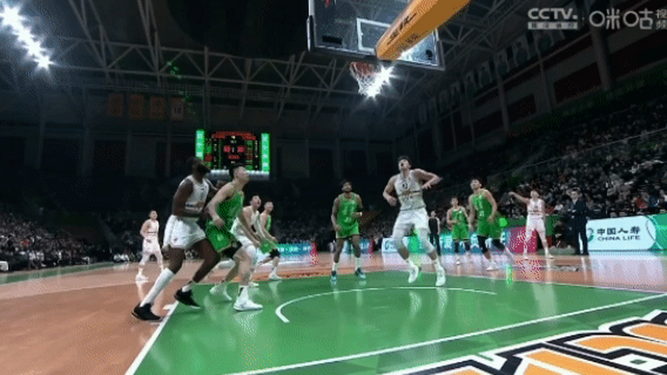 开云体育平台APP-篮球比赛的红火程度让人们目不转睛的简单介绍