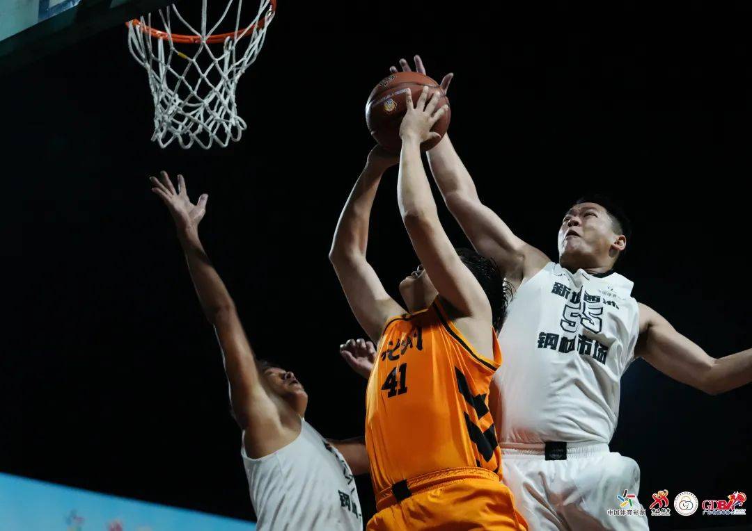 胜负悬念!国内篮球职业联赛赛场火爆 胜负悬念!国内篮球职业联赛赛场火爆