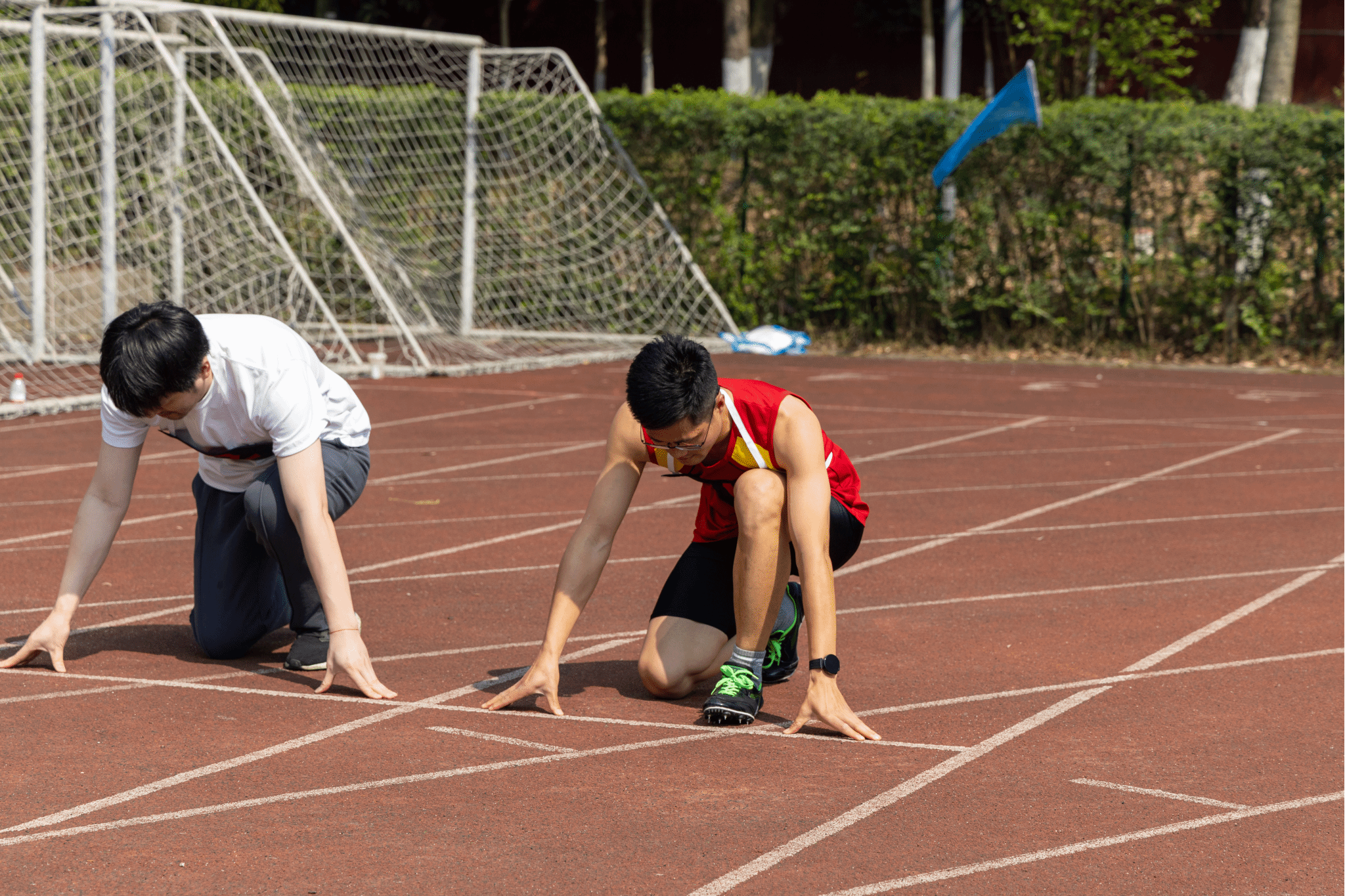 体育赛场上球员们展现出了团队合作的力量