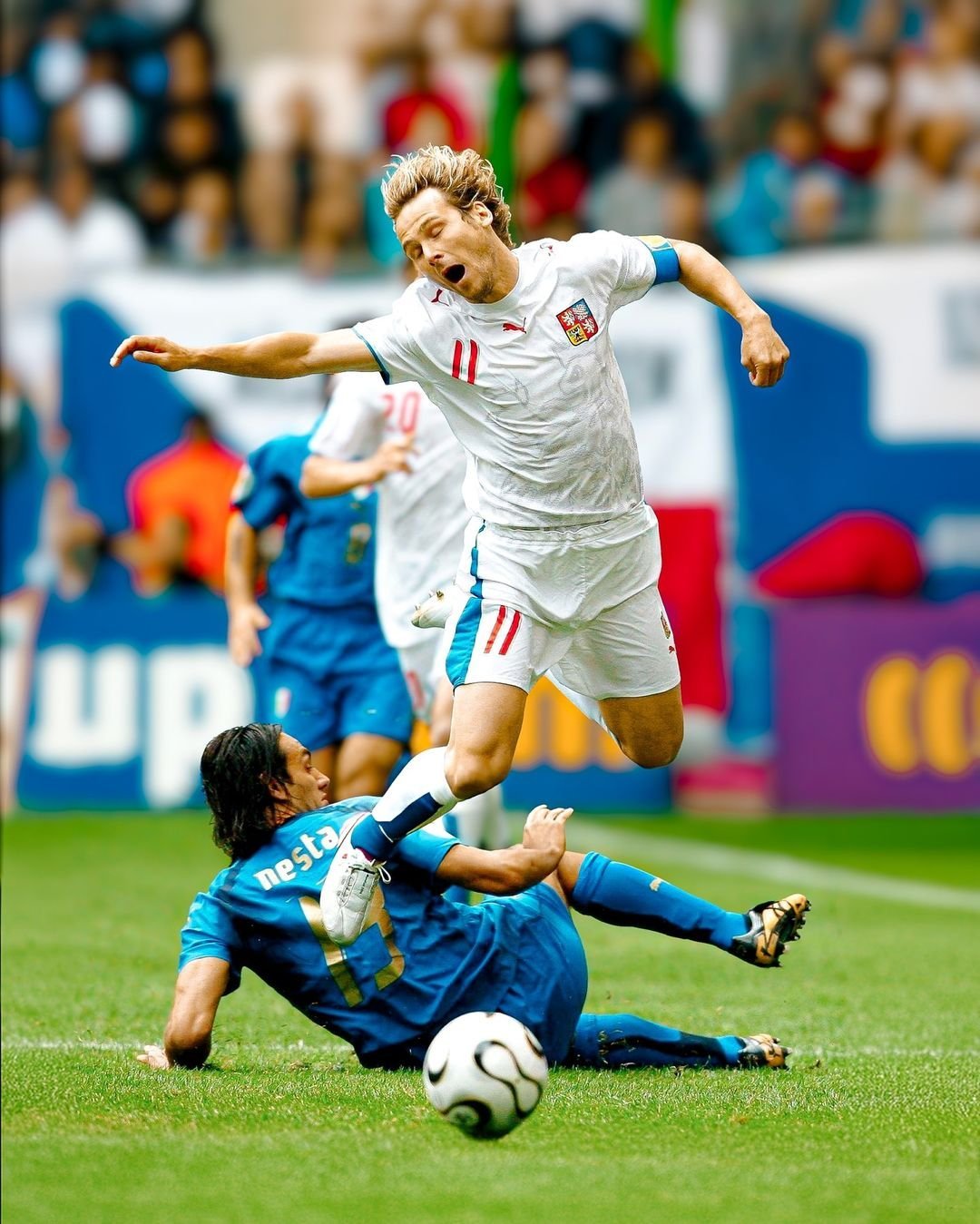 捷克球队迎来胜利，击败捷克共和国对手