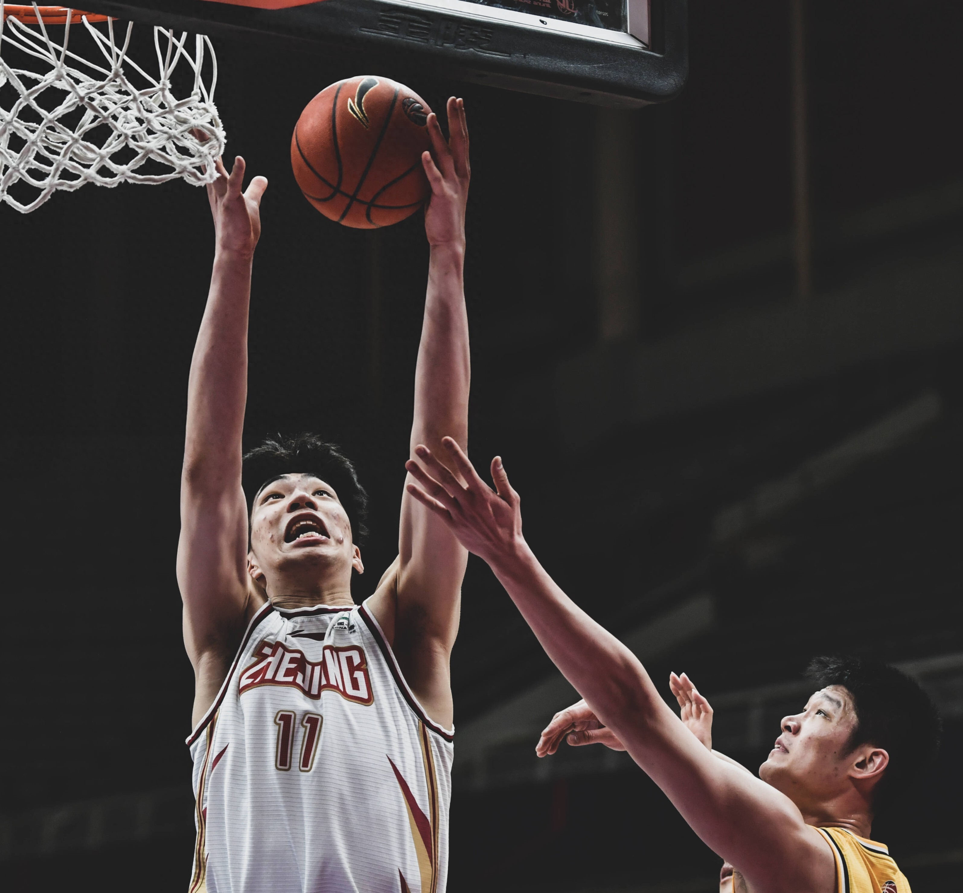 开云体育官方网站-湖南男篮精湛战术，逆转胜利引人注目的简单介绍