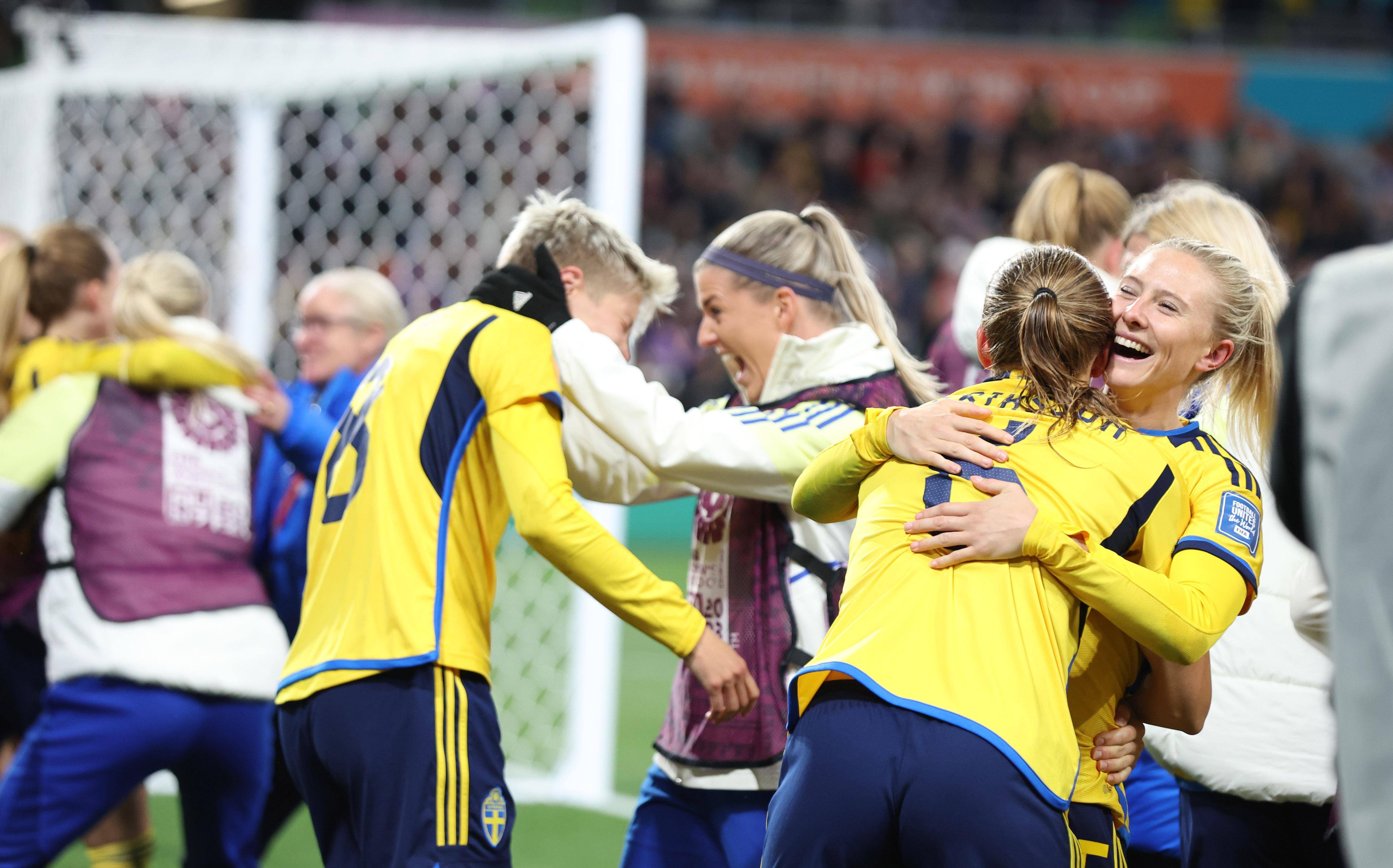 瑞典队守门员失误频频,成为比赛败笔的简单介绍 瑞典队守门员失误频频,成为比赛败笔的简单介绍