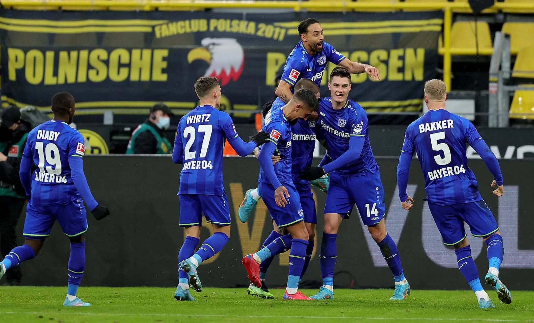 曼城备战对阵圣彼得堡,展开激烈角逐寻求晋级的简单介绍 曼城备战对阵圣彼得堡,展开激烈角逐寻求晋级的简单介绍