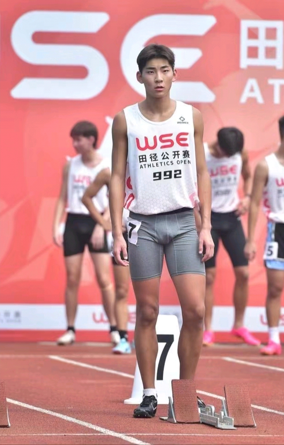 包含热血激荡!国际比赛赛场上全力拼搏的词条 包含热血激荡!国际比赛赛场上全力拼搏的词条