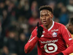 里尔获得来自阵中球员的支持,成功拿到三分的简单介绍 里尔获得来自阵中球员的支持,成功拿到三分的简单介绍