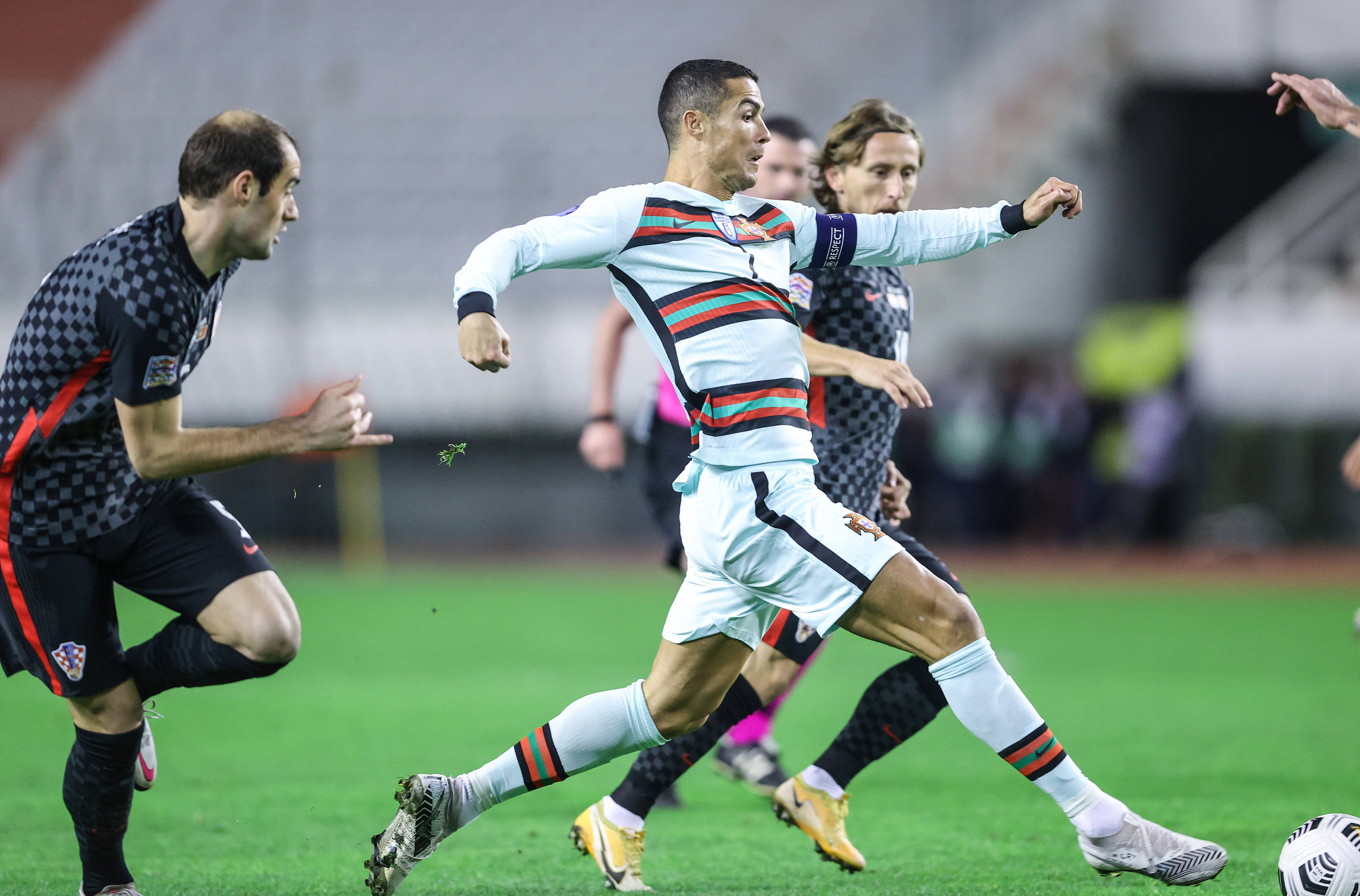 开云体育官方网站--&gt;葡萄牙队陷入欧洲预选赛困难境地的简单介绍