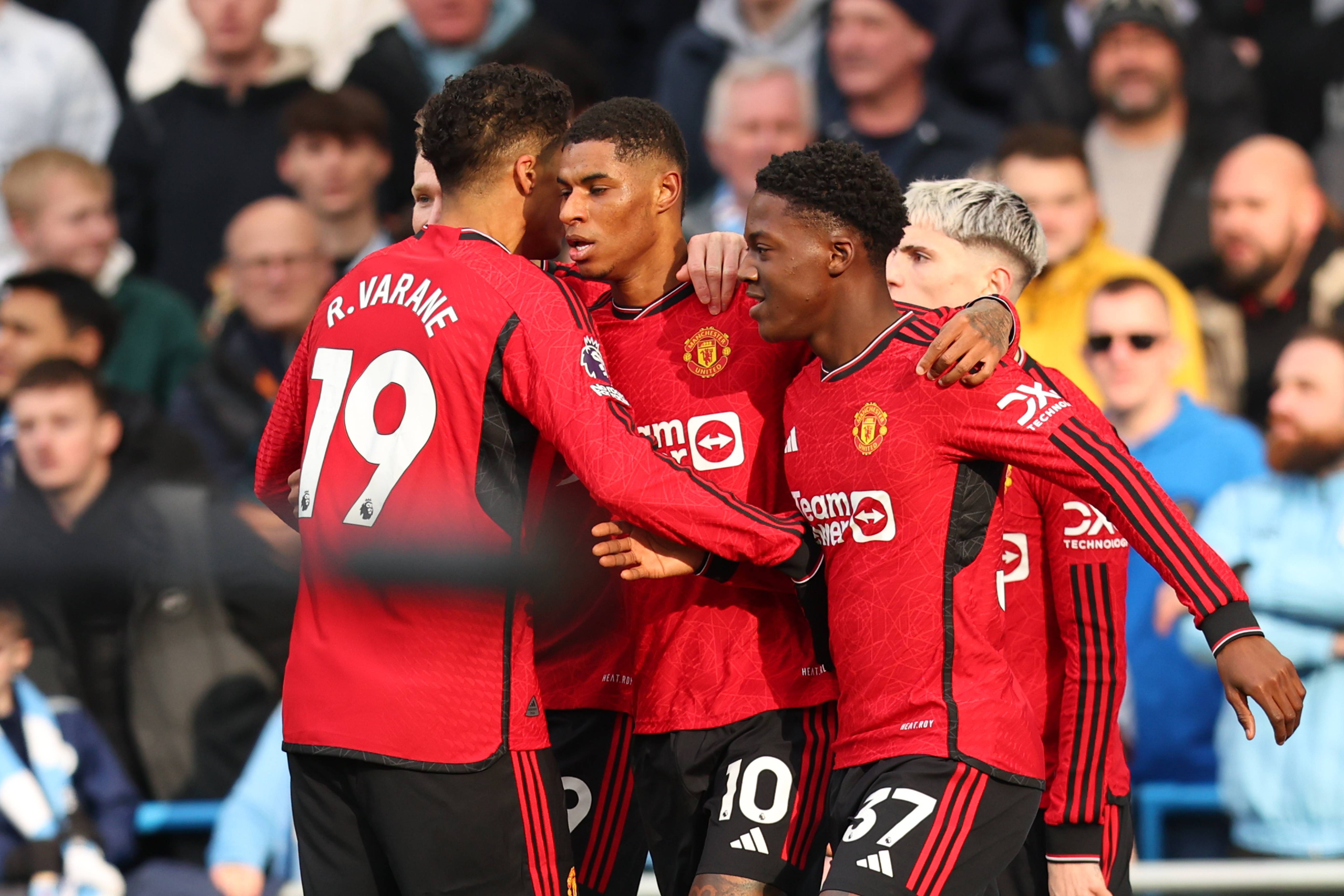 曼联挑战热刺,争夺欧冠资格 曼联挑战热刺,争夺欧冠资格