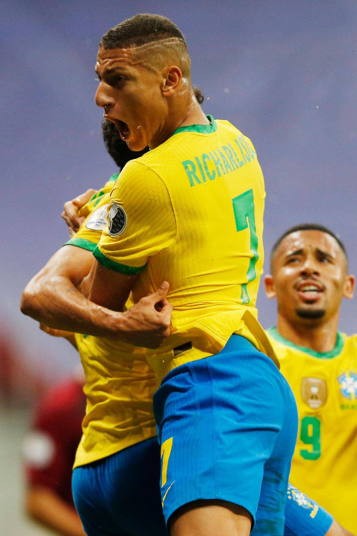 美洲杯揭幕战乏善可陈,球迷期待更好表现的简单介绍 美洲杯揭幕战乏善可陈,球迷期待更好表现的简单介绍