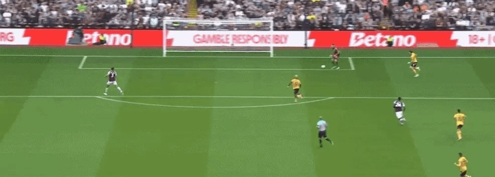 利物浦主场惨遭维拉逆转,错失登顶机会 利物浦主场惨遭维拉逆转,错失登顶机会