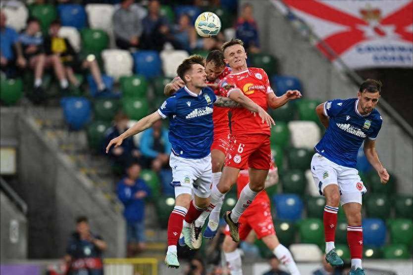 开云官网-瑞典球队在欧洲对决中获得胜利