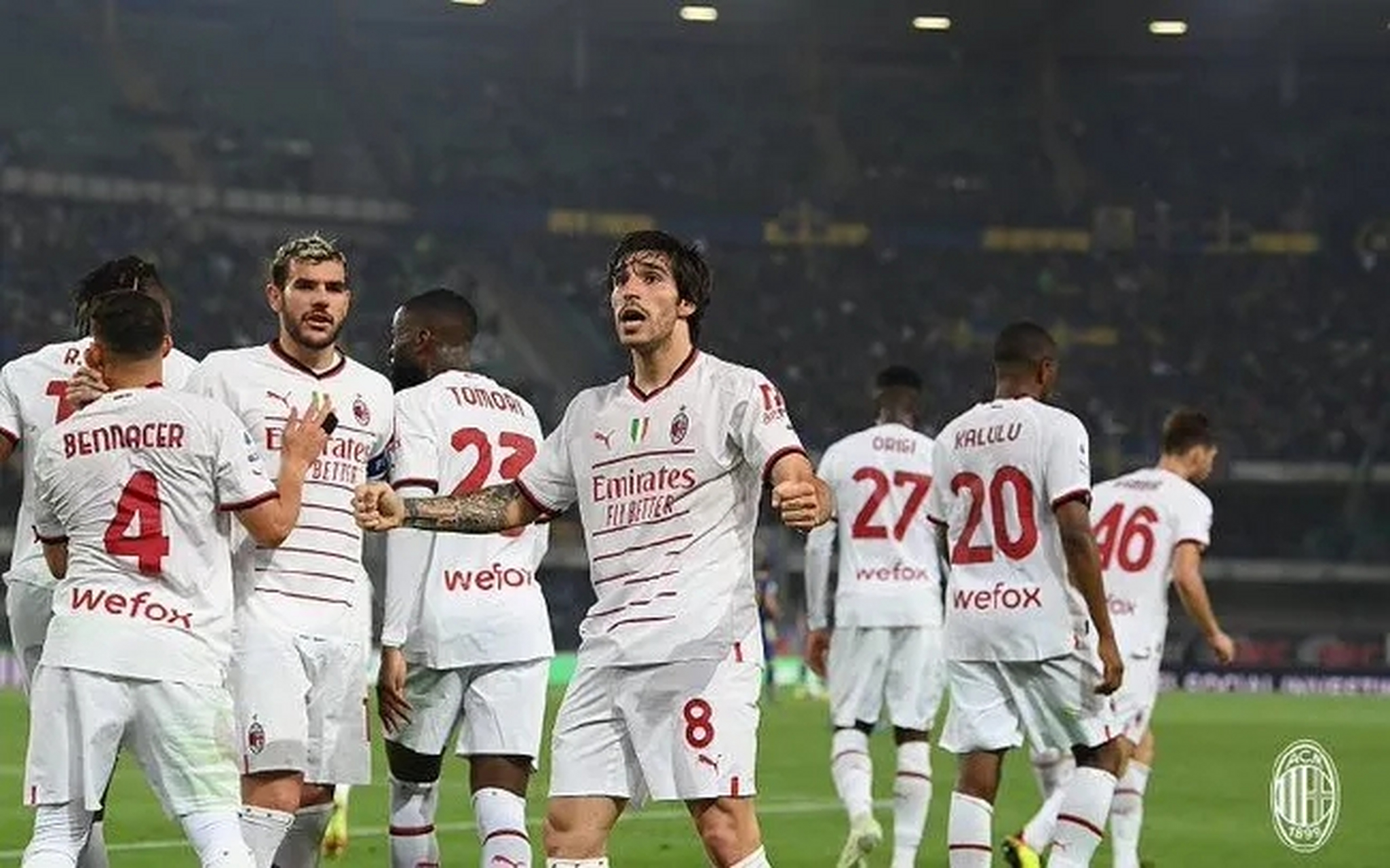 包含罗马大破维罗纳,AC米兰共续长不受欧战冲击的词条 包含罗马大破维罗纳,AC米兰共续长不受欧战冲击的词条