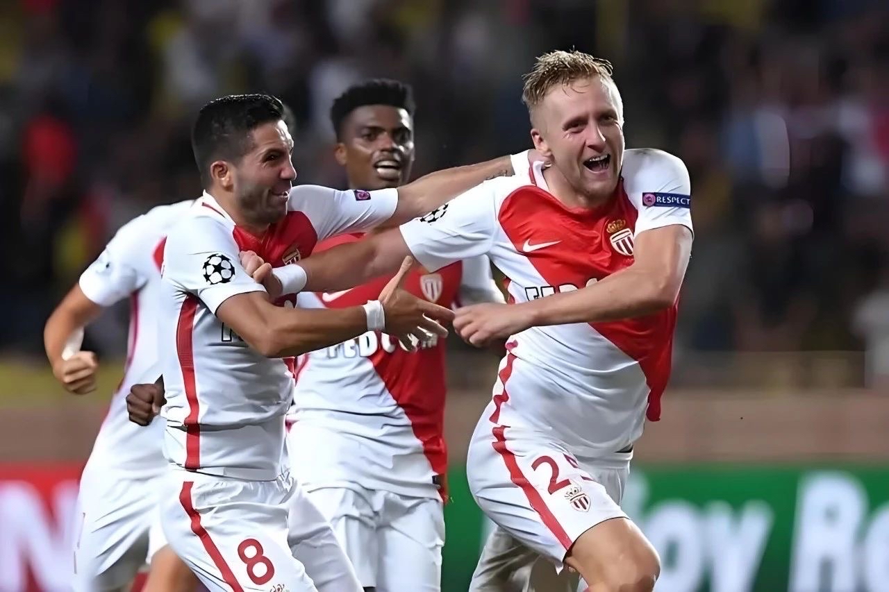 开云下载-关于足球比赛情局日趋激烈，球队实力对比逐渐显现技术优势的信息