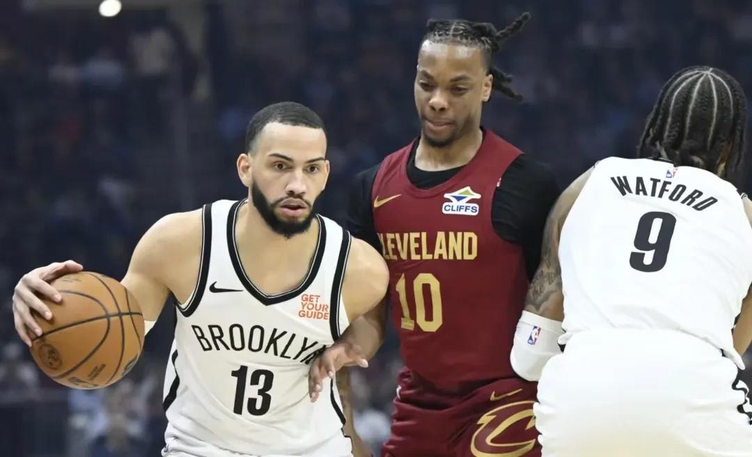 开云下载-骑士惊险逆转篮网，活塞遭遇主场失利