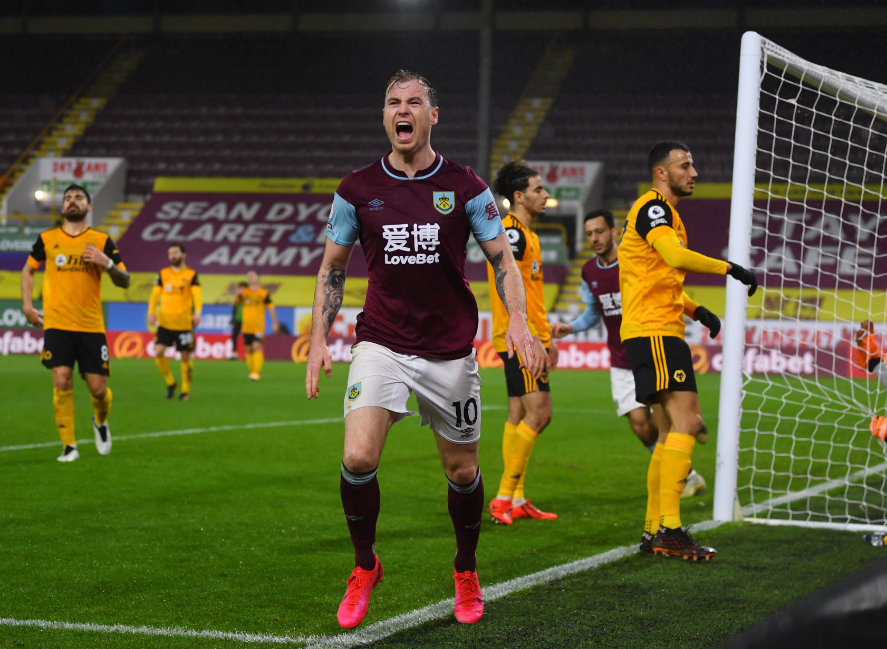 开云体育登录-伯恩利在客场失利，降入保级区