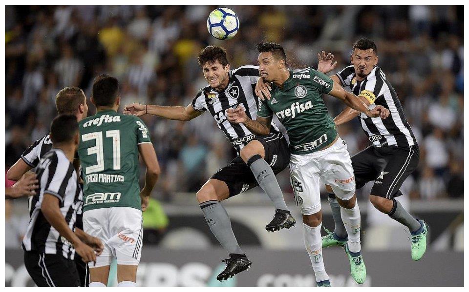 比利时与马其顿进行激烈较量,形势堪忧 比利时与马其顿进行激烈较量,形势堪忧