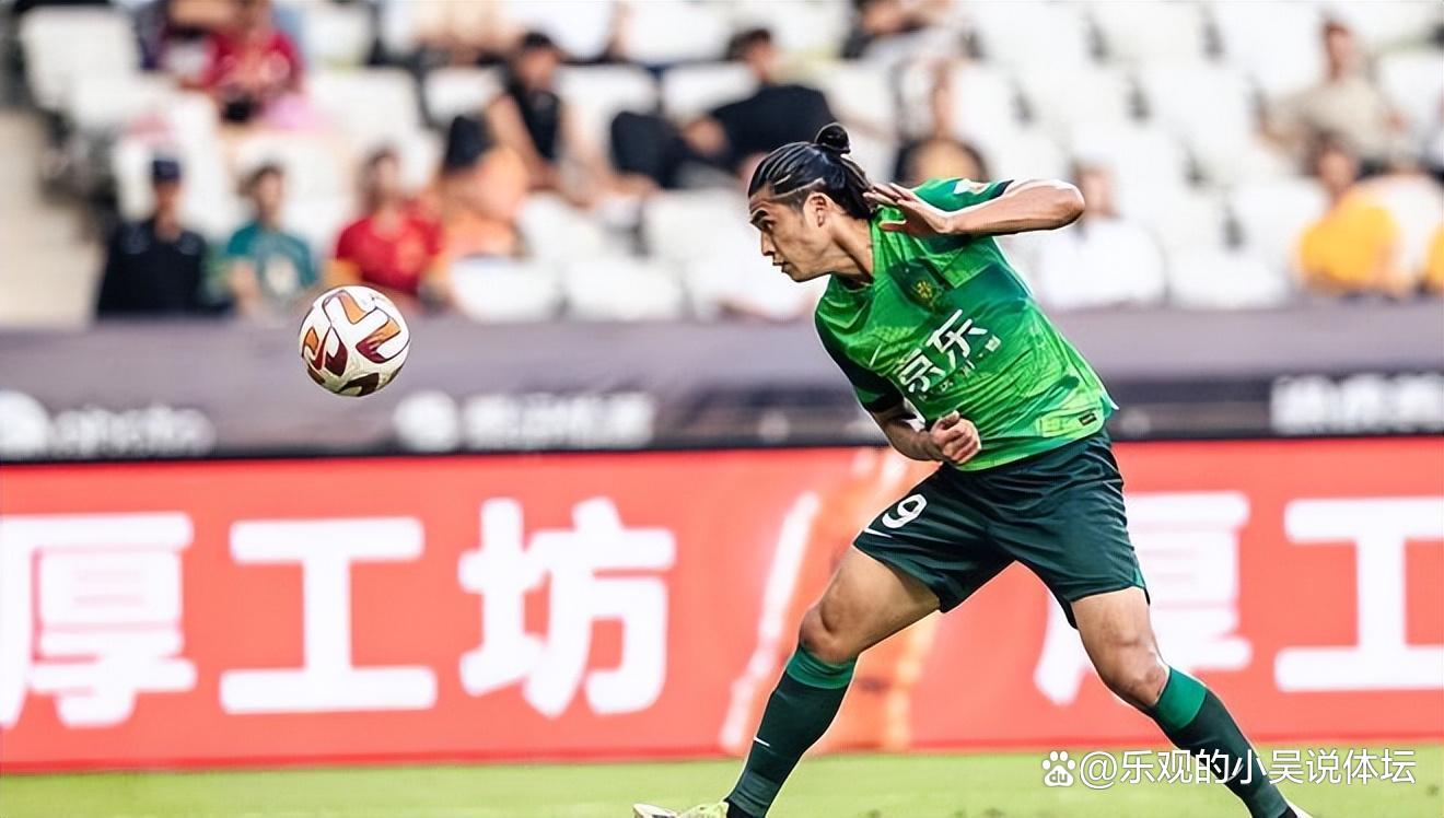 开云体育APP下载-国内职业足球比赛现场揭示球员风采！