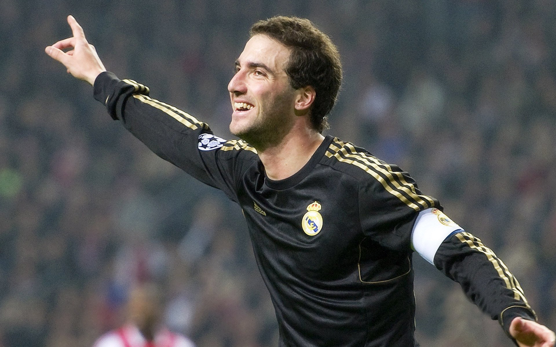 冰川为火所破，卡拉斯科点燃智利，冰岛防线融于南美烈焰