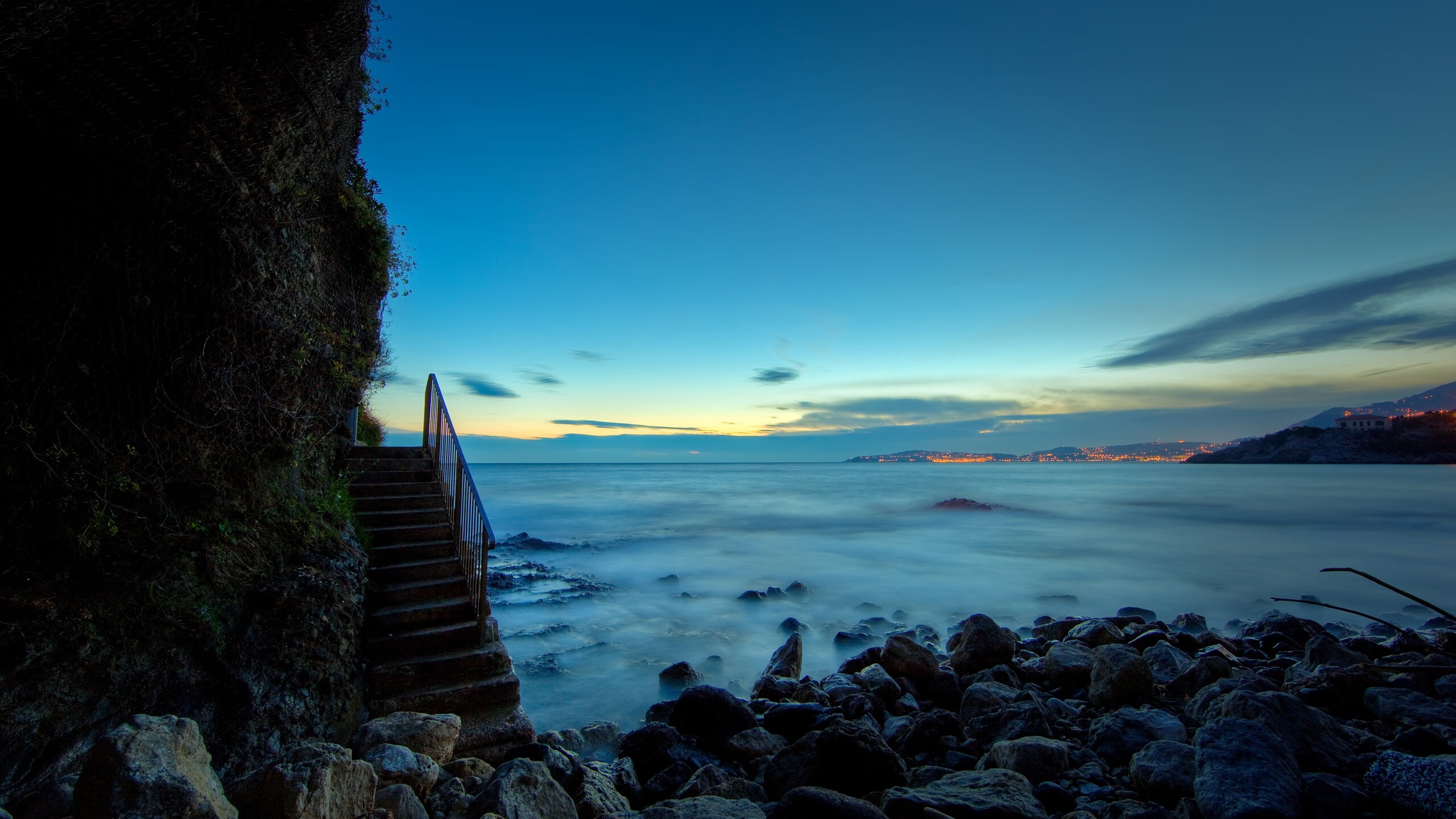 开云体育-跨洋对决，深圳队全面压制独行侠，浓眉高光表现点燃全场