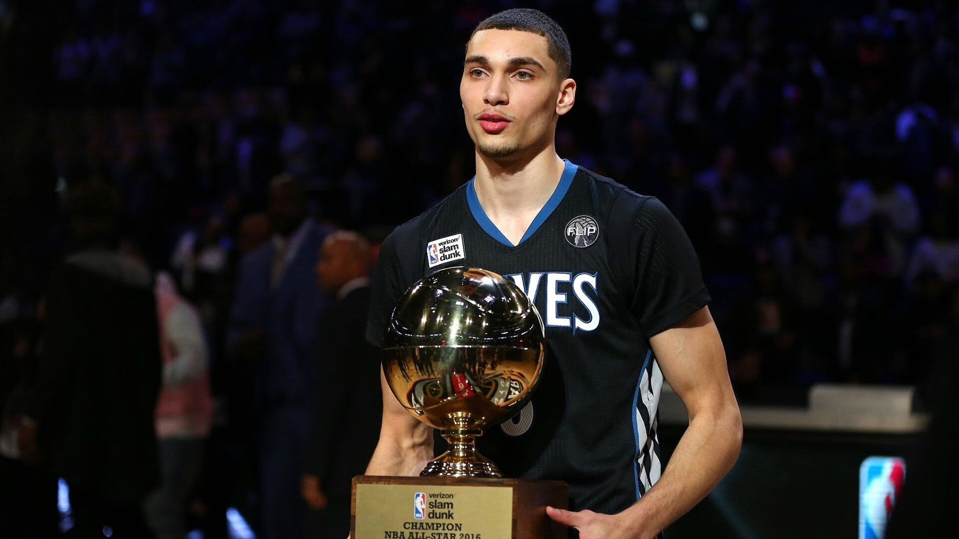 烽火淬炼英雄胆，哈登奥运关键战演绎大场面先生本色