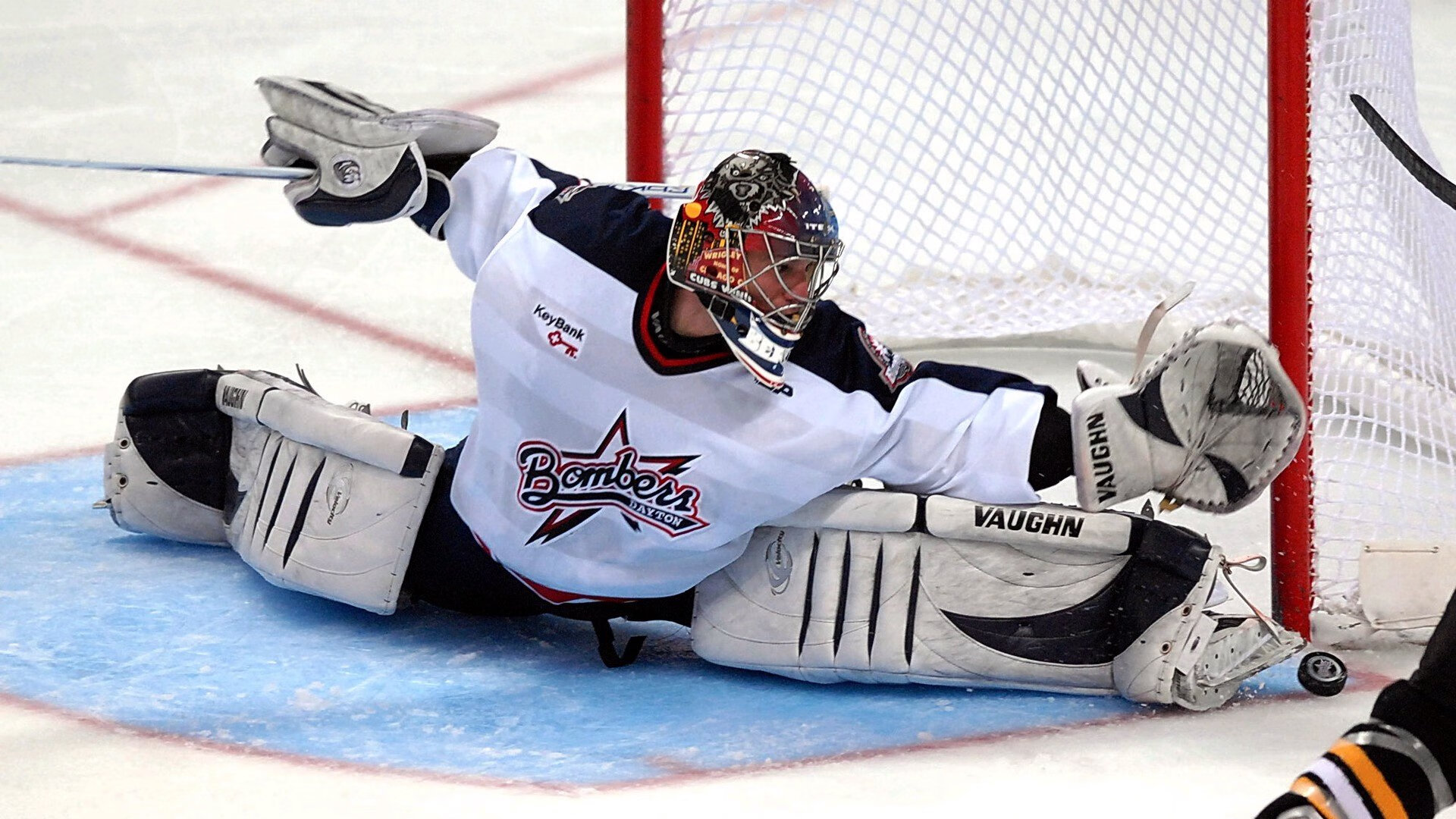 绿茵与赛道，拉什福德点燃F1揭幕战之夜